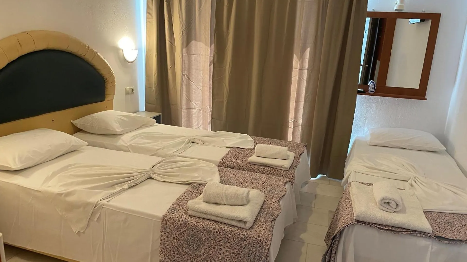 Hotel Kourkoumelata Argostoli  Argostoli (Kefalonia)