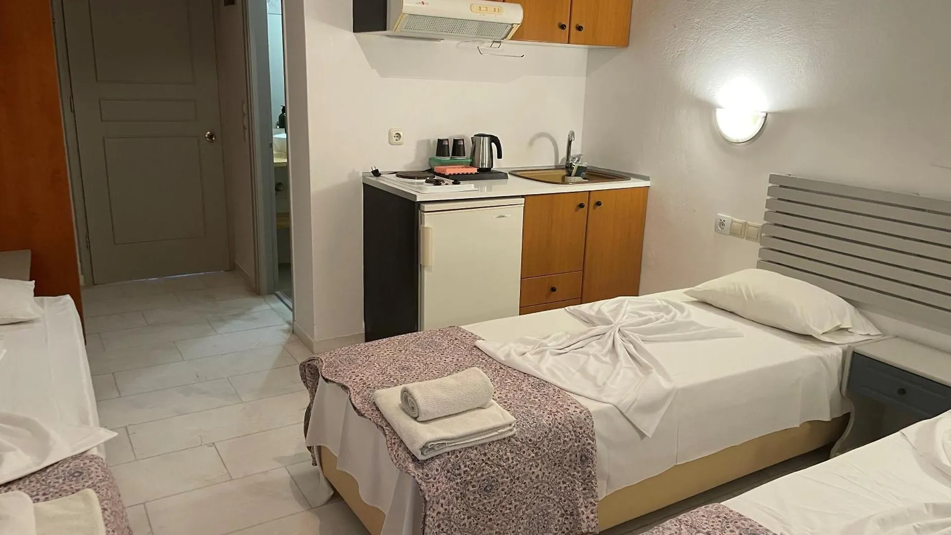 Hotel Kourkoumelata Argostoli   Argostoli (Kefalonia)